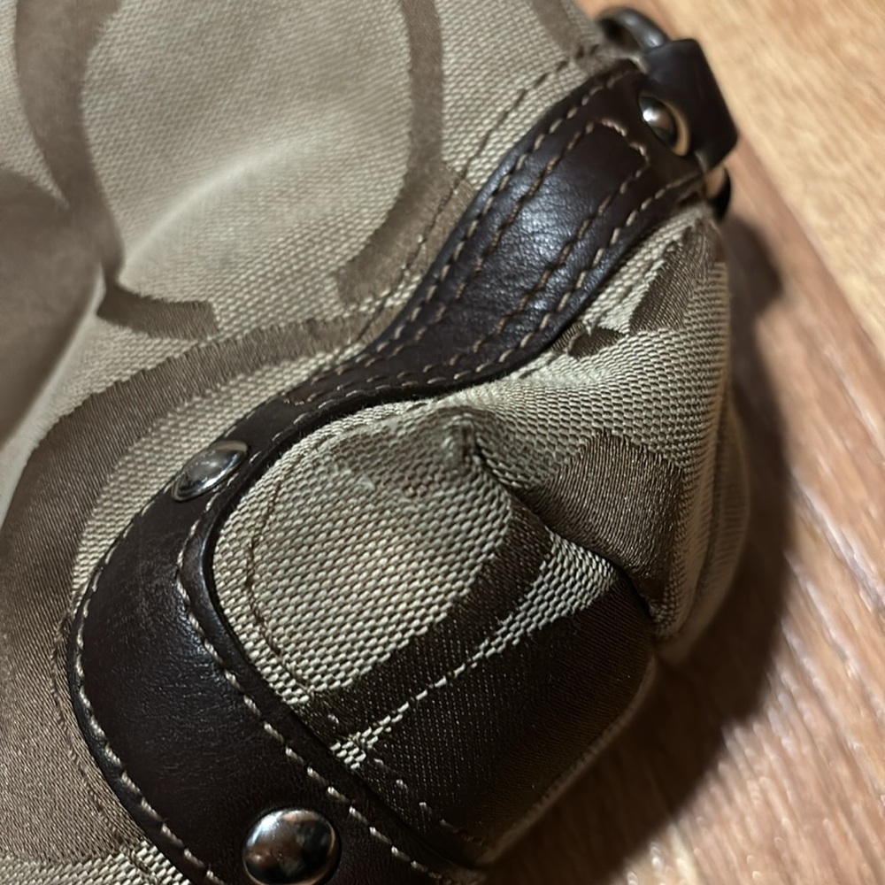 Vintage Brown and Tan Coach Shoulder bag - Picture 4 of 12